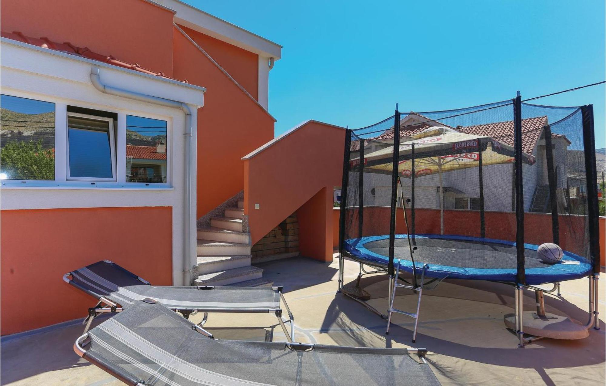 Nice Apartment In Plano With Kitchen Exterior foto